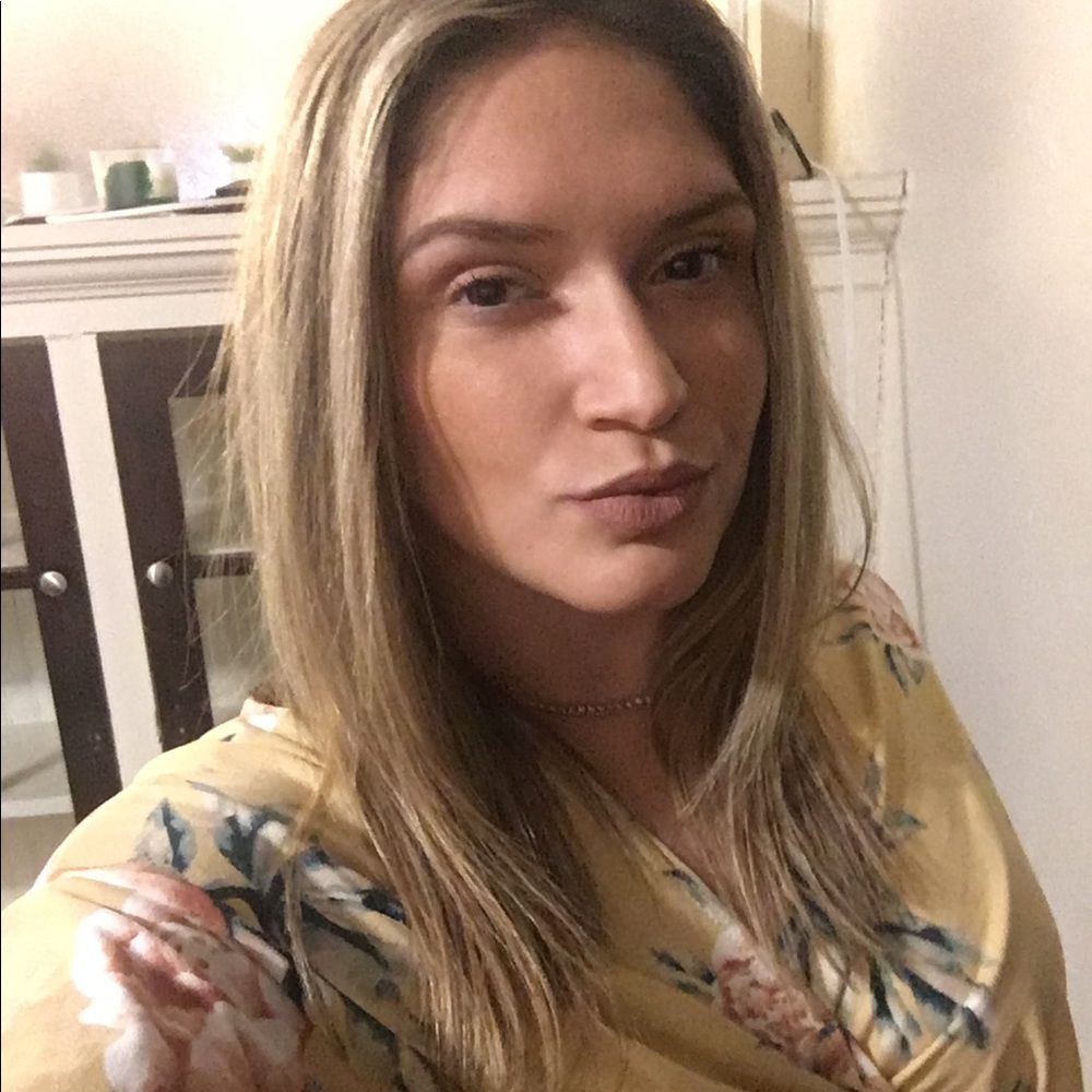 Meet your Posher, Maria